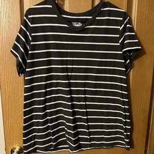 Time and Tru Black and White Striped Short Sleeve Tee